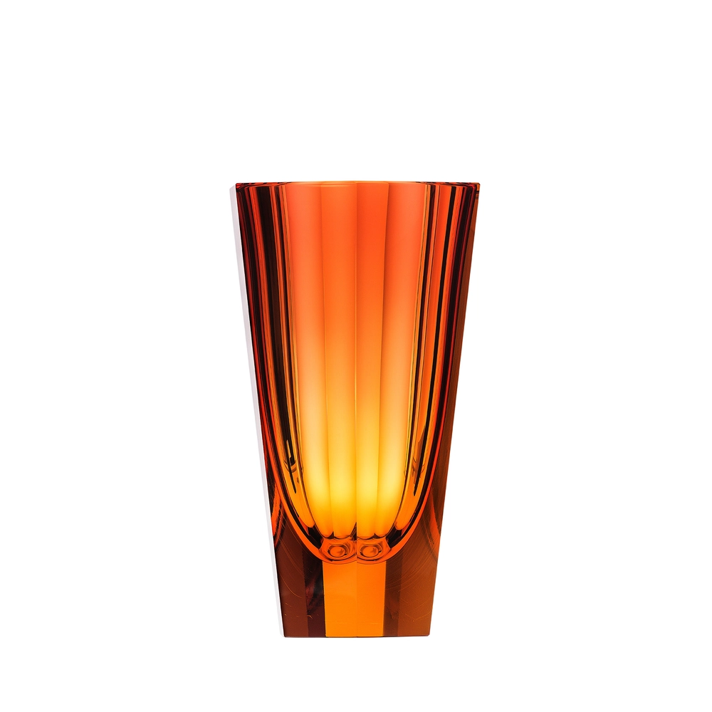 Vase Purity 22,5cm, couleur topaz rose, en authentique cristal de bohême taillé main. Création de Moser, la plus prestigieuse & réputée cristallerie de Bohême.