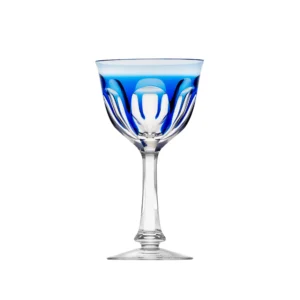 Verre à vin blanc 210ml en authentique cristal de bohême taillé main, couleur bleue. Collection Lady Hamilton (inspirée d'Emma Hamilton) de Moser, la plus prestigieuse & réputée cristallerie de Bohême.