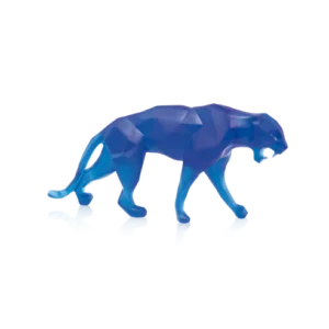 Sculpture "Wild Panther" en pâte de verre de la prestigieuse cristallerie Daum, réalisée en collaboration avec l'artiste Richard Orlinski. Couleur bleue, petit modèle.