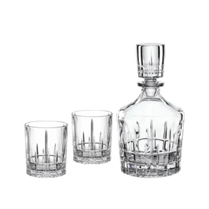 Coffret d'une carafe à whisky 750ml, accompagnée de ses 2 verres D.O.F (Double Old Fashionned) 370ml. Ensemble en cristallin, collection Perfect Serve de la Maison bavaroise Spiegelau.